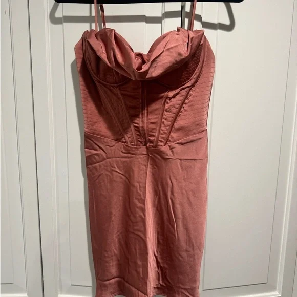 House of CB Myrna Dress Rose M - Picture 7 of 11